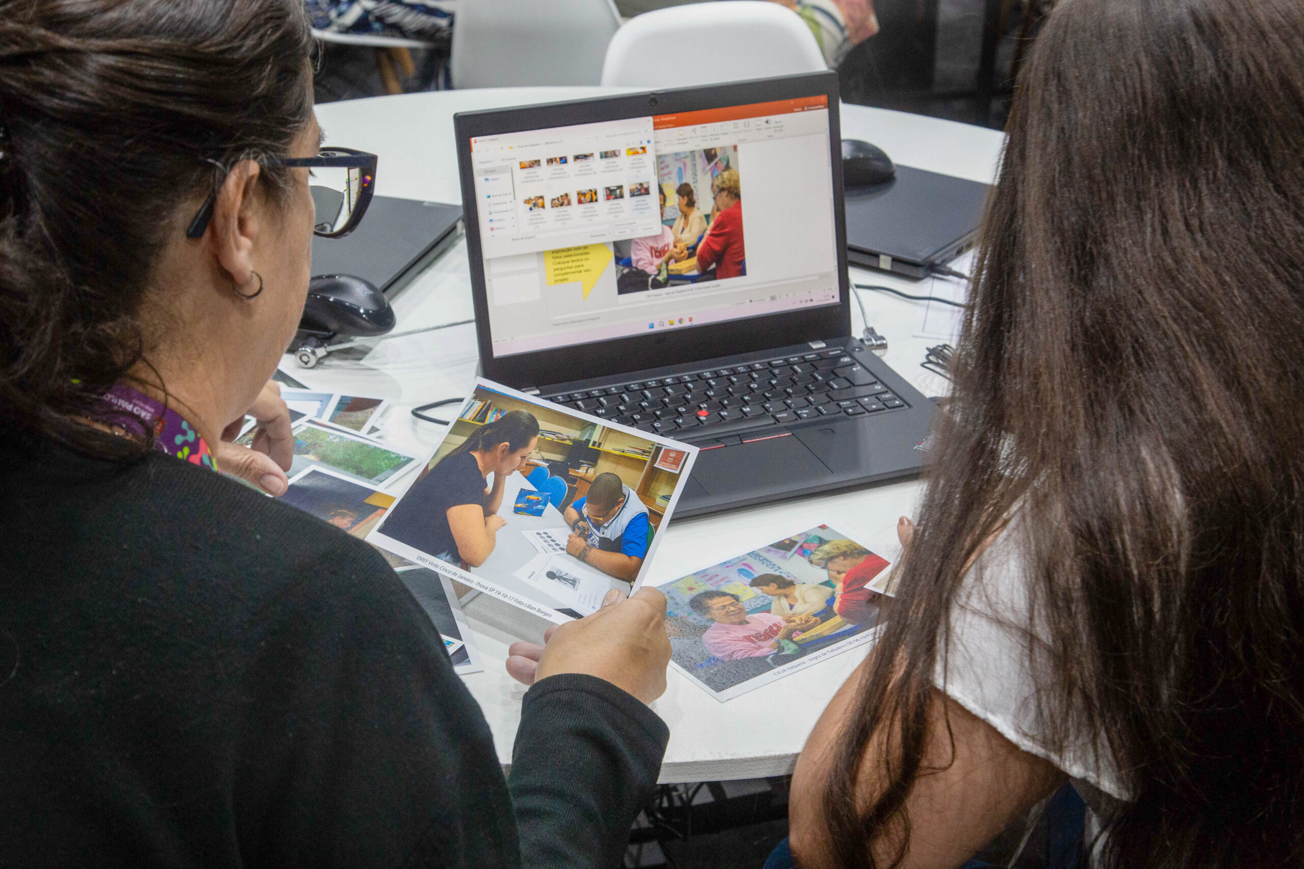 Exposição fotográfica: uma curadoria escolar