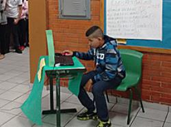 Escola realiza eleições com votação eletrônica para escolha do grêmio estudantil