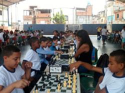 Torneio de Xadrez mobiliza alunos do 3º ao 9º ano na EMEF Prof. Arlindo Caetano Filho