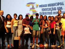 Melhores projetos de Educação em Direitos Humanos são premiados