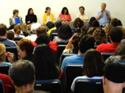 Educadores discutem currículo da Rede Municipal de Ensino