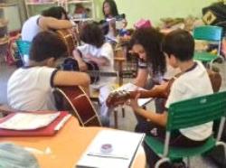 Projeto Convívio Musical na EMEF Geny Maria Pussinelli