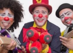 Circo Show Strimilicotric se apresenta no CEU Meninos