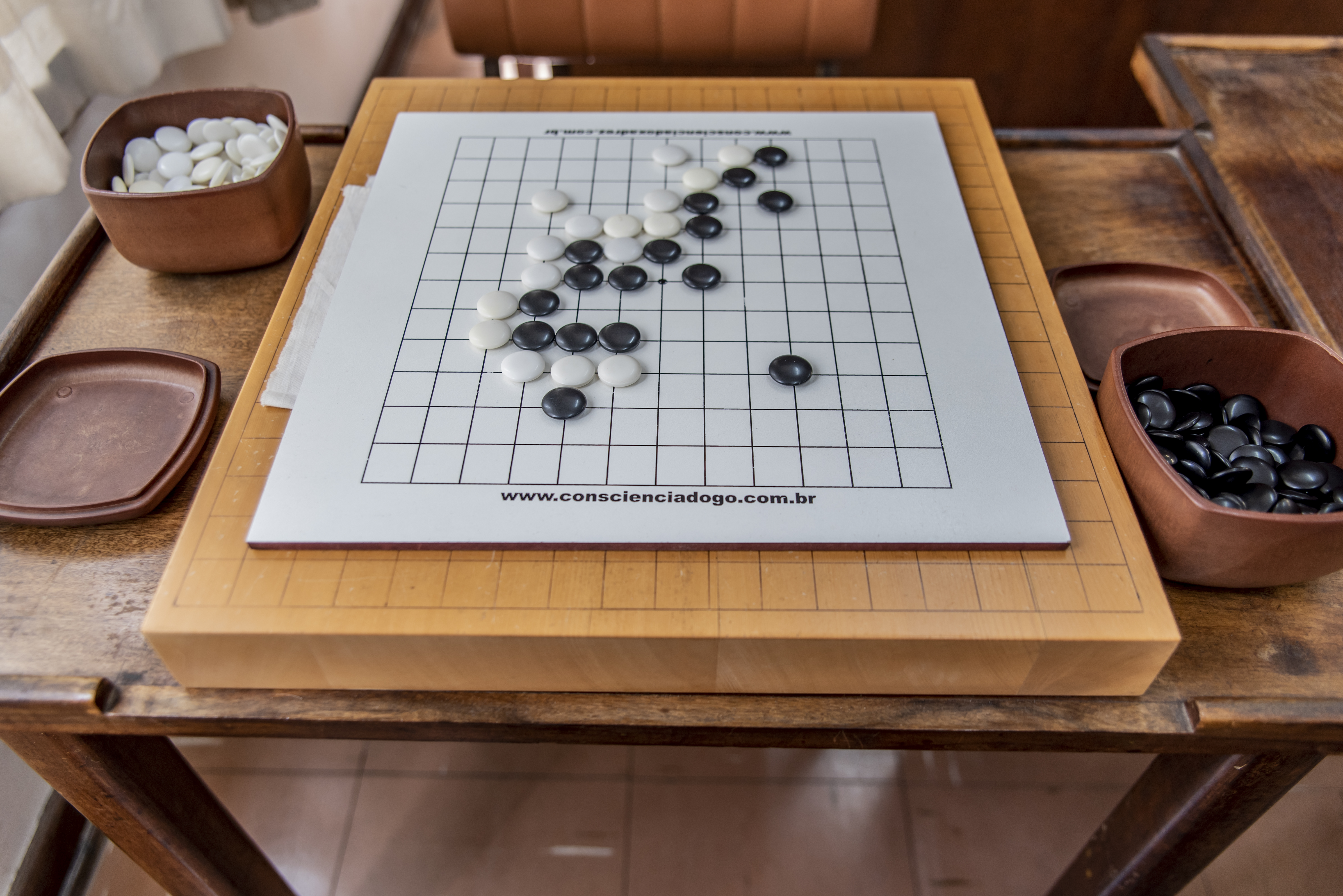 Alunos de SP praticam chaturanga, jogo semelhante ao xadrez