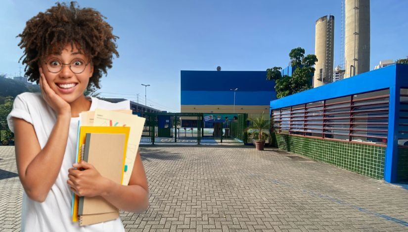 Fotografia de uma jovem garota na frente de uma unidade de CEU