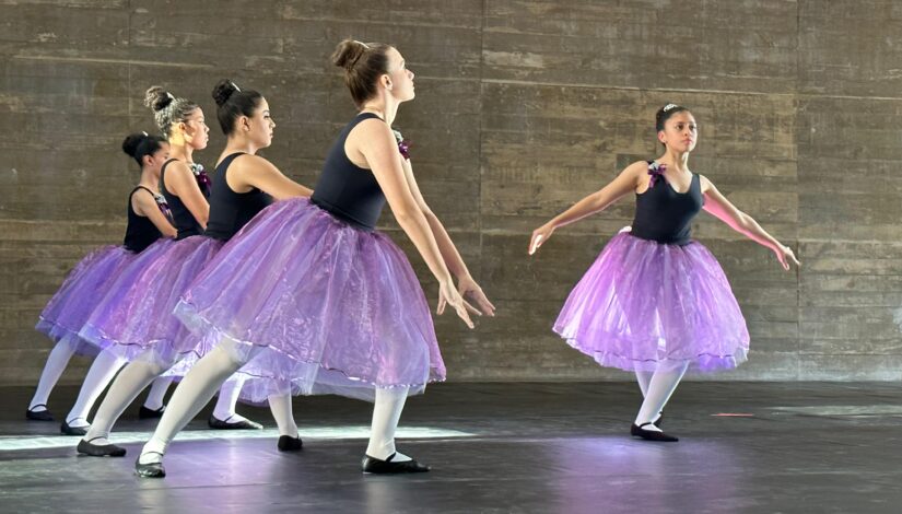 Fotografia de bailarinas.