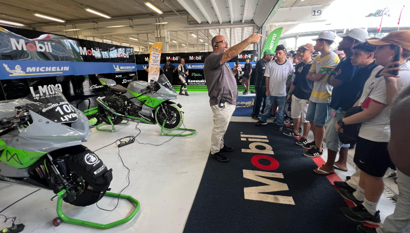 Estudantes nos bastidores do Moto Gp 2024