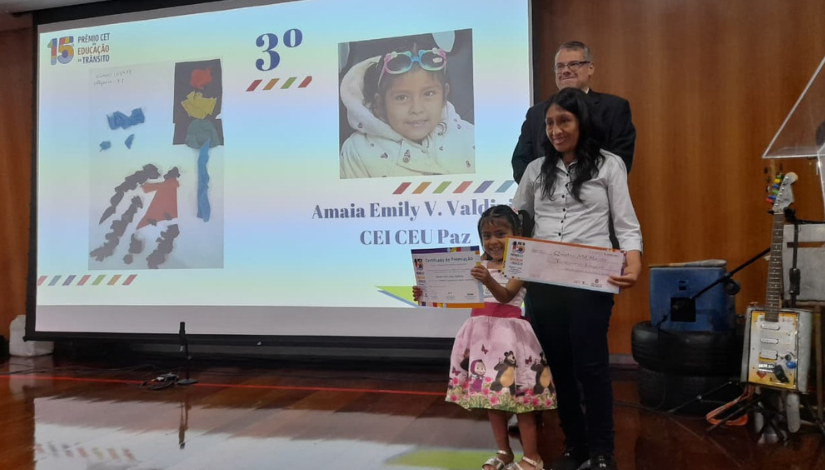 Estudantes e professora são vencedores em quatro categorias do 15º Prêmio CET de Educação de Trânsito 