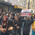 Passeata silenciosa dos estudantes, educadores e comunidade escolar na EMEF Jardim da Conquista.