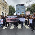 Passeata silenciosa dos estudantes, educadores e comunidade escolar na EMEF Jardim da Conquista.